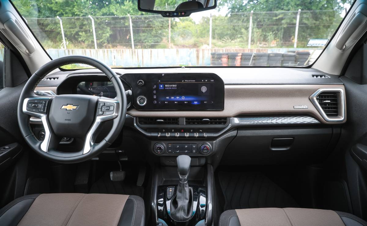 MDP Guia de compra Chevrolet S10 equipamiento Chevrolet S10 LTZ vs Fiat Titano Ranch: ¿Cuál es la Mejor Elección en el Segmento de los 200 CV Turbodiésel?