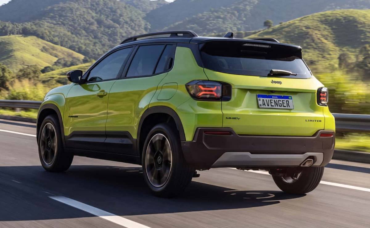 ¿Estás listo para conocer al Jeep Avenger 2027? El SUV compacto que redefine la movilidad urbana en la región MDP Jeep Avenger 2027 Limited trasera accion ¿Estás listo para conocer al Jeep Avenger 2027? El SUV compacto que redefine la movilidad urbana en la región