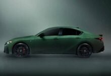 MDP Lexus IS 350 sedan 2 Lexus IS 350 F Sport: La Edición Limitada en Envious Green que Desafía el Lujo