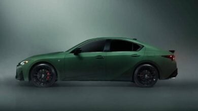 MDP Lexus IS 350 sedan 2 Lexus IS 350 F Sport: La Edición Limitada en Envious Green que Desafía el Lujo