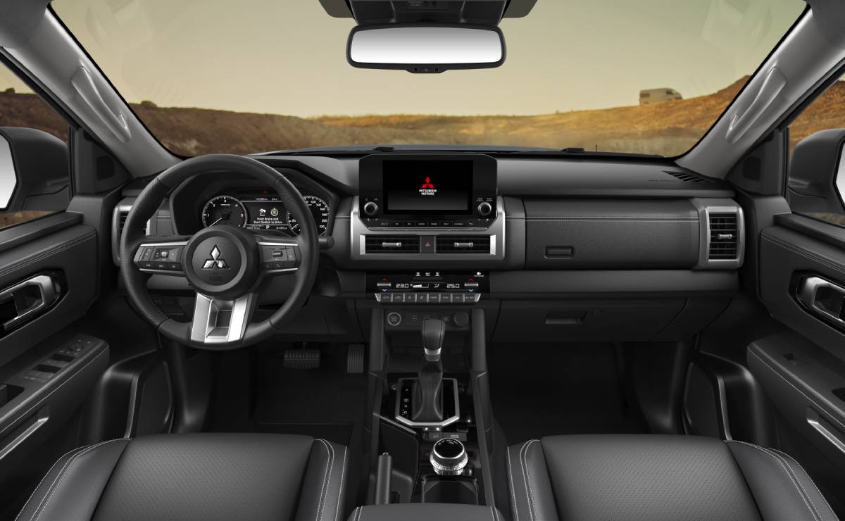 Mitsubishi L200: La Pick Up Mediana que Revoluciona el Mercado con su Oferta Imperdible MDP Mitsubishi L200 lanzamiento accion interior Mitsubishi L200: La Pick Up Mediana que Revoluciona el Mercado con su Oferta Imperdible