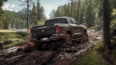 Mitsubishi L200: La Pick Up Mediana que Revoluciona el Mercado con su Oferta Imperdible MDP Mitsubishi L200 lanzamiento accion trasera Mitsubishi L200: La Pick Up Mediana que Revoluciona el Mercado con su Oferta Imperdible