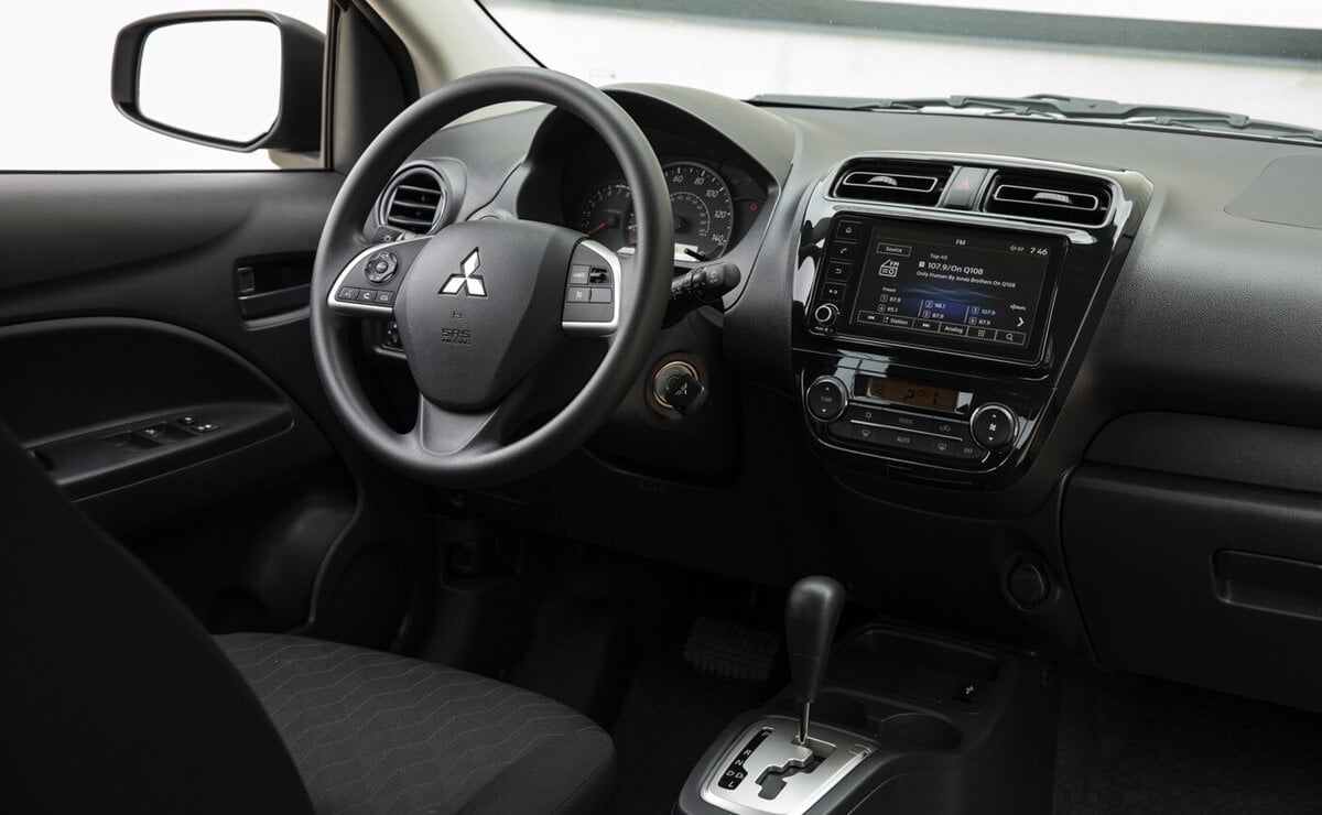 MDP Mitsubishi Mirage G4 interior Mitsubishi Mirage G4: El Compacto que Domina con Eficiencia y Seguridad