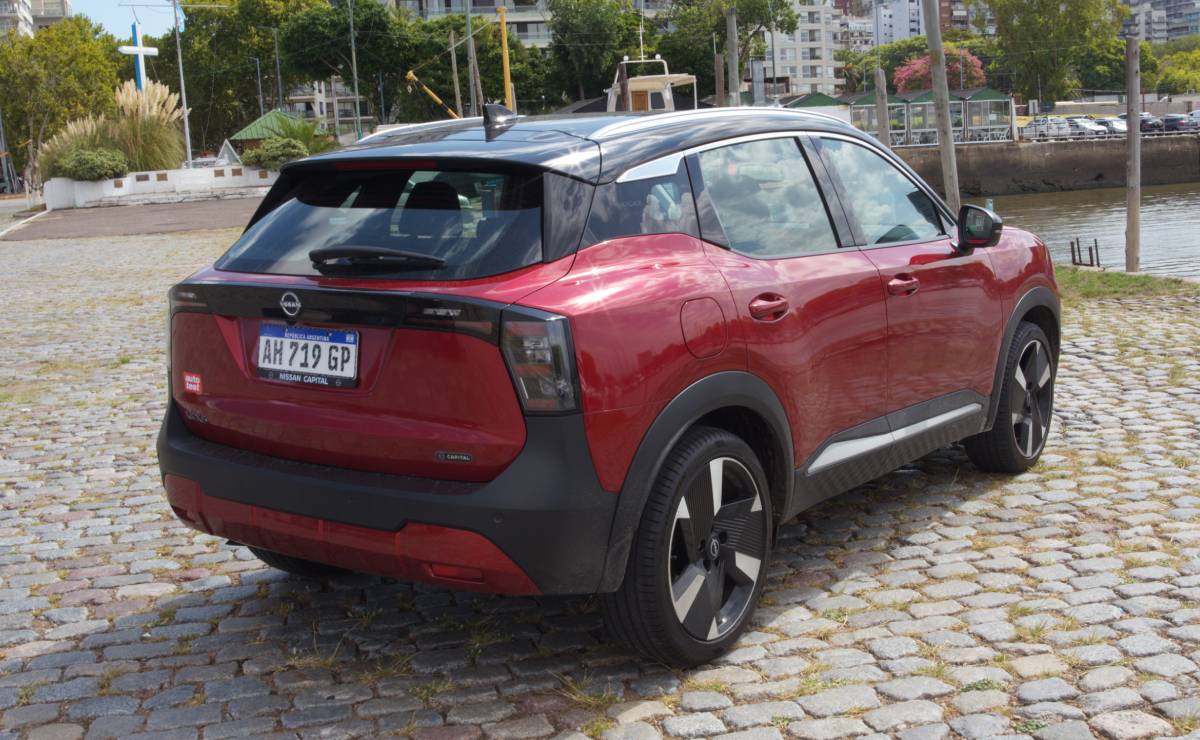 Alineado a los nuevos tiempos: Nissan Kicks 2027 llega con una reducción en su precio de lista en Brasil MDP Nissan Kicks cola Alineado a los nuevos tiempos: Nissan Kicks 2027 llega con una reducción en su precio de lista en Brasil