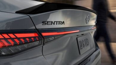 Nissan Sentra 2027: La Renovada Elegancia de la Versión Midnight Edition MDP Nissan Sentra 2027 Midnight Edition trasera Nissan Sentra 2027: La Renovada Elegancia de la Versión Midnight Edition