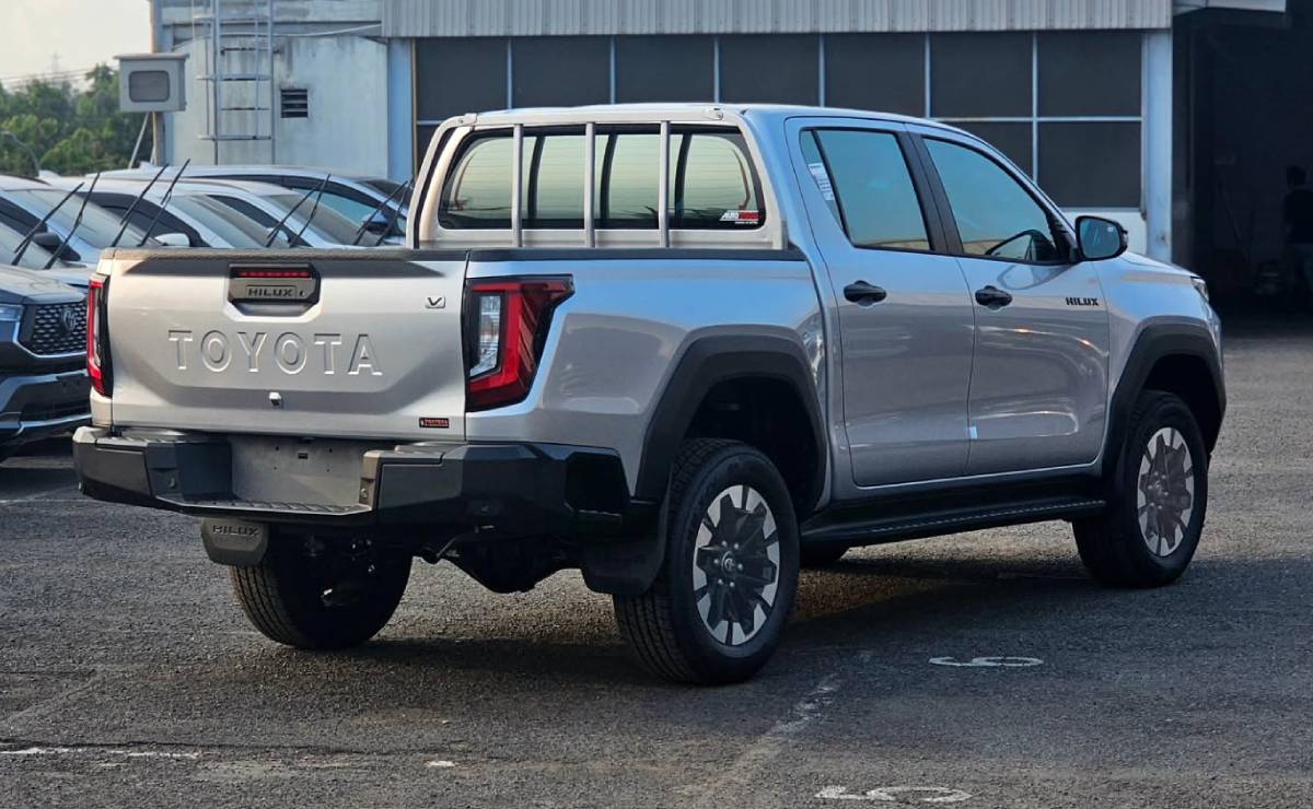 ¿Cómo será la nueva Toyota Hilux 2026 que busca conquistar el mercado argentino? MDP Nueva Toyota Hilux 2026 trasera 1 ¿Cómo será la nueva Toyota Hilux 2026 que busca conquistar el mercado argentino?
