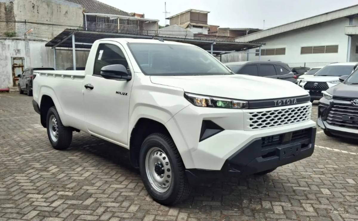 MDP Nueva Toyota Hilux cabina simple frente 2 La Nueva Era de la Toyota Hilux: ¿Revolución o Evolución?