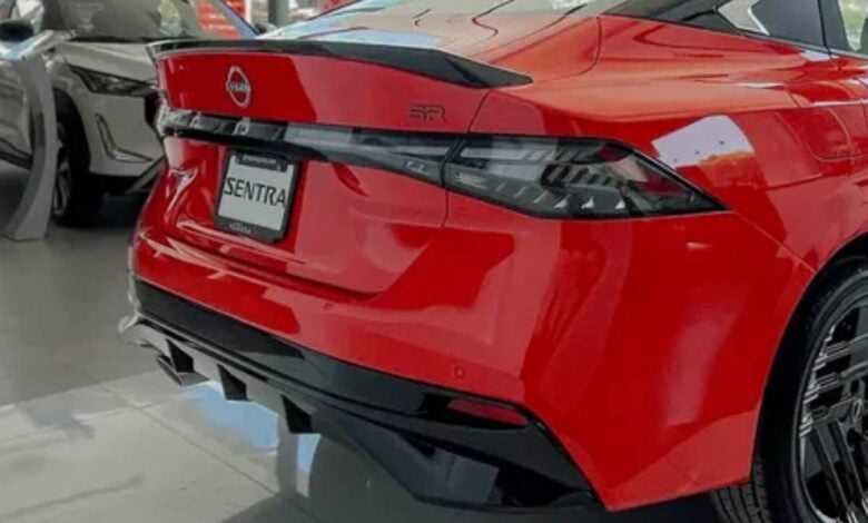Nuevo Nissan Sentra 2027: ¿El rival definitivo para el Toyota Corolla? MDP Nuevo Nissan Sentra cola 2 Nuevo Nissan Sentra 2027: ¿El rival definitivo para el Toyota Corolla?