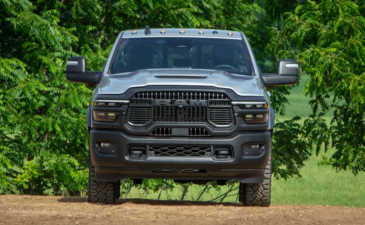 MDP RAM 2500 Power Wagon 4 RAM 2500 Power Wagon 2027: Innovación y potencia en el mercado americano