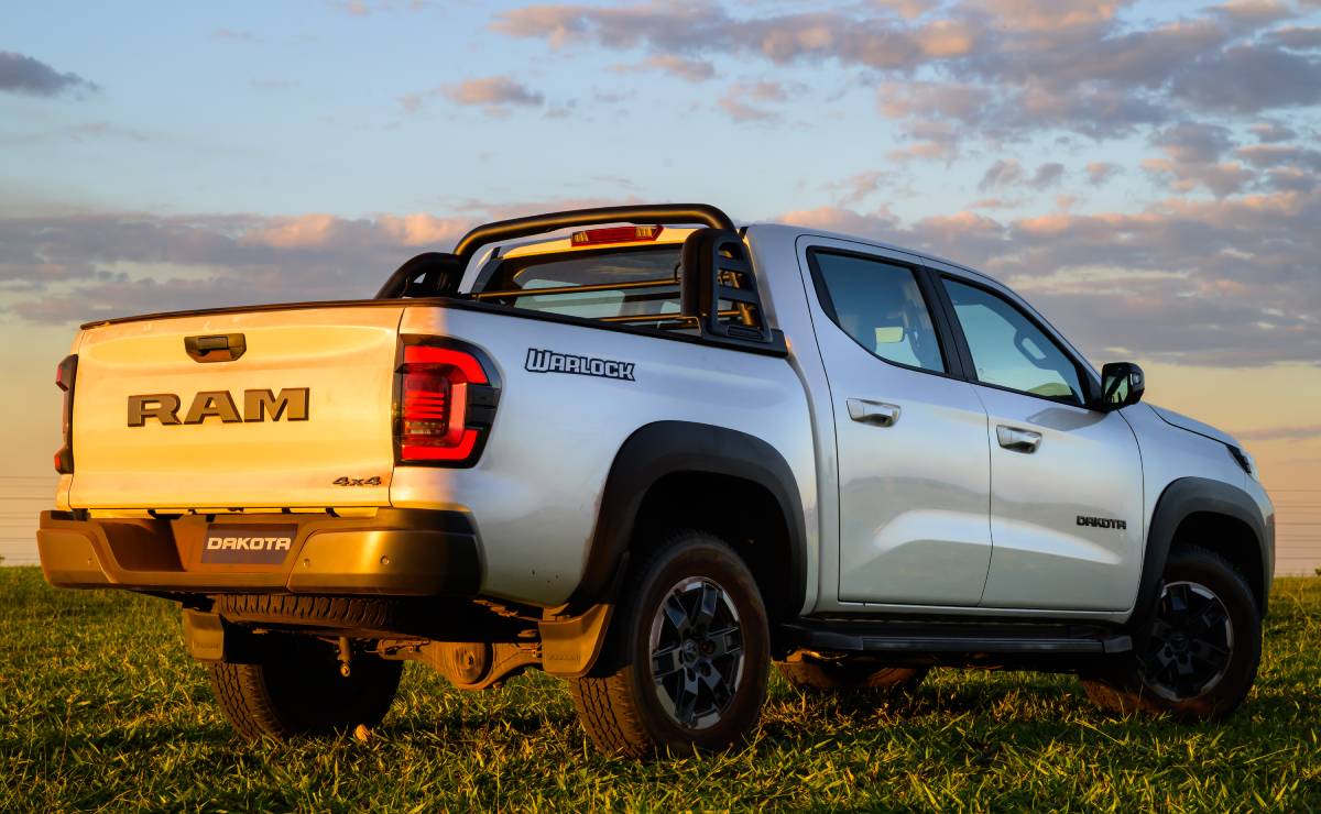 MDP RAM Dakota pick up mediana RAM Dakota: La Nueva Laramie Night Edition Llega con Sorpresas y Ajustes de Precio