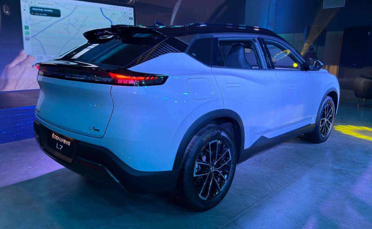 MDP SUV Dongfeng L7 trasera Dongfeng L7 PHEV: El SUV Híbrido que Revoluciona el Mercado Chileno