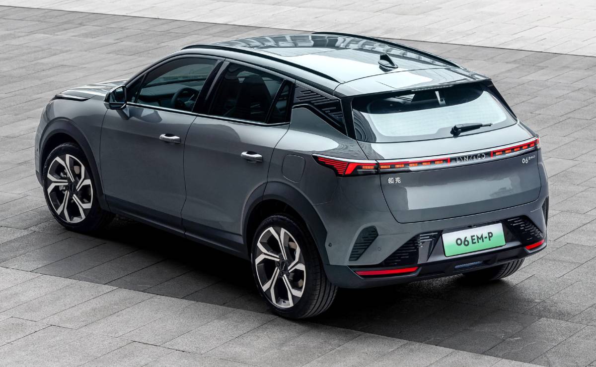 Lynk & Co 06: Un híbrido enchufable que revoluciona el mercado argentino MDP SUV Lynk Co 06 trasera Lynk & Co 06: Un híbrido enchufable que revoluciona el mercado argentino