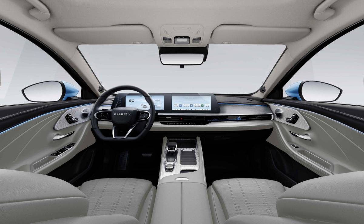 MDP Sedan Chery Arrizo 8 interior 2 Chery Arrizo 8 vs. Toyota Corolla: ¿Puede el nuevo sedán desafiar al líder del mercado?