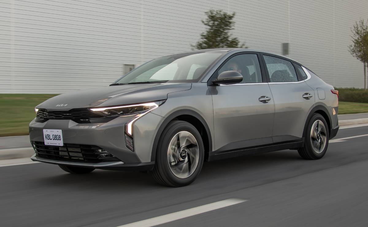 Kia K3: La Revolución Desde México Que Conquista Argentina MDP Sedan Kia k3 accion 1 Kia K3: La Revolución Desde México Que Conquista Argentina