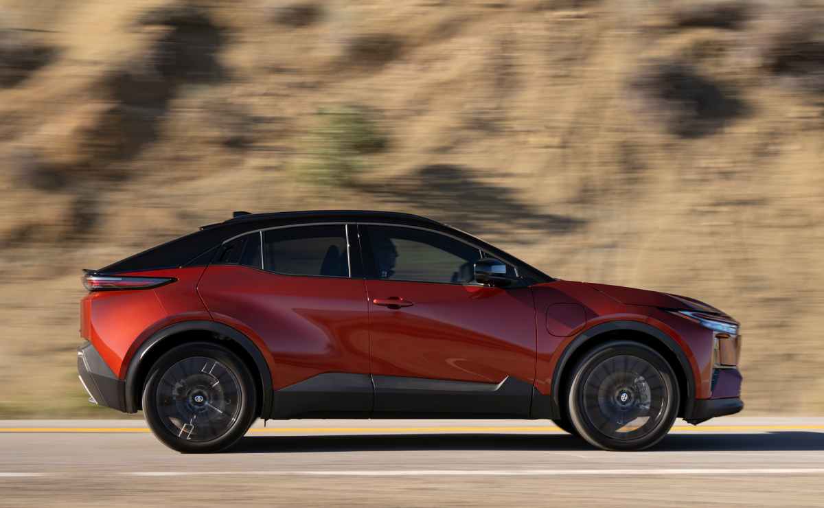 Toyota C-HR BEV 2027: El SUV Eléctrico Compacto que Revoluciona el Mercado Automotriz MDP Toyota C HR 2027 Toyota C-HR BEV 2027: El SUV Eléctrico Compacto que Revoluciona el Mercado Automotriz