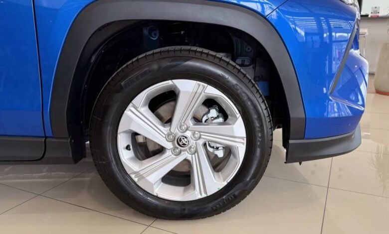 Toyota Yaris Cross XLI: La Apuesta Compacta que Conquista el Mercado Argentino MDP Toyota Yaris Cross XLI llanta Toyota Yaris Cross XLI: La Apuesta Compacta que Conquista el Mercado Argentino