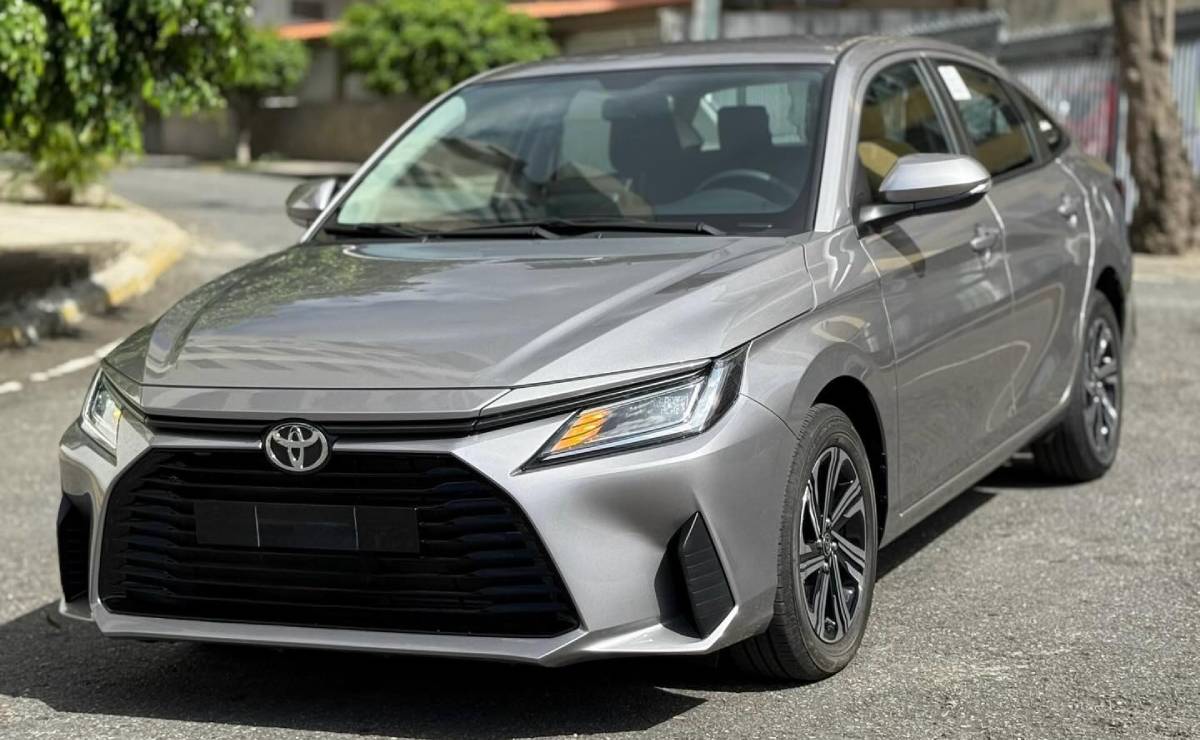 Toyota Yaris Sedán: ¿La Opción Híbrida que Reemplaza al Versa en Argentina? MDP Toyota Yaris sedan frente 1 Toyota Yaris Sedán: ¿La Opción Híbrida que Reemplaza al Versa en Argentina?
