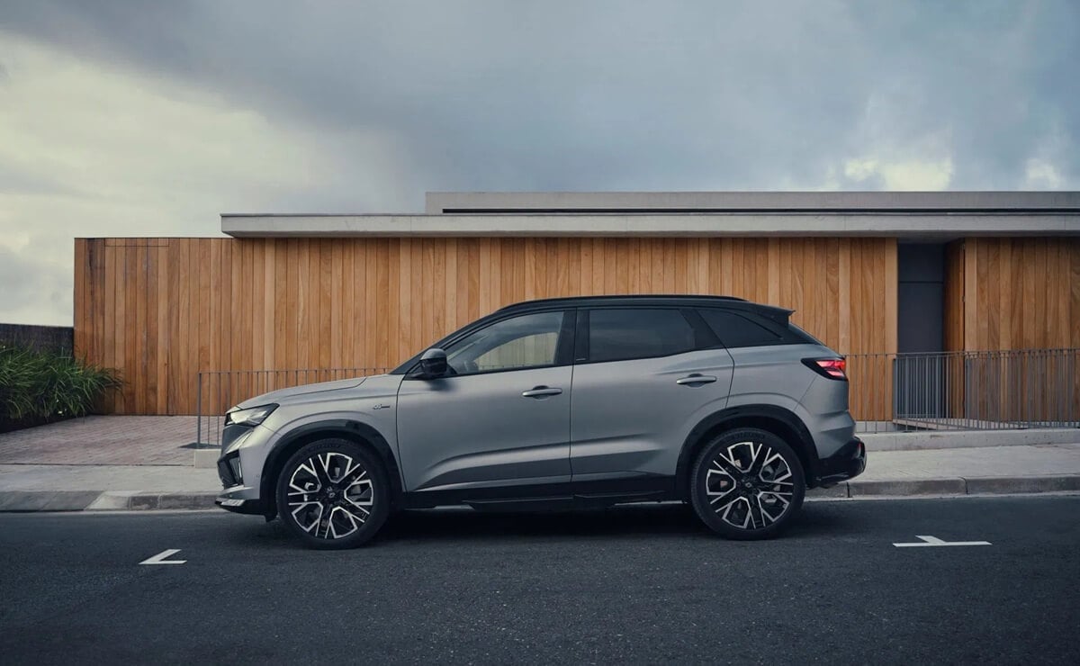 Renault Austral: La SUV Que Rediseña el Segmento Medio en Europa MDP Un Renault Austral Renault Austral: La SUV Que Rediseña el Segmento Medio en Europa