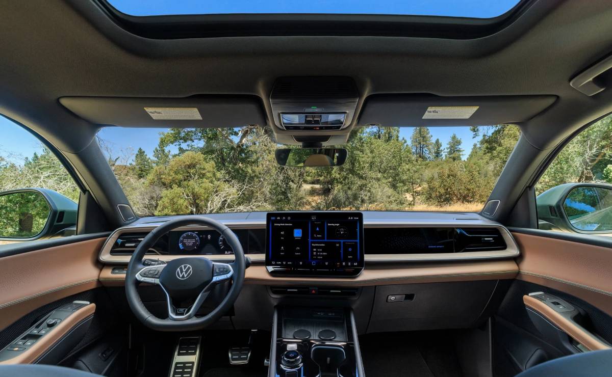 MDP Volkswagen Atlas Cross Sport interior Volkswagen Atlas Cross Sport 2027: Un SUV que Revive con Estilo y Tecnología