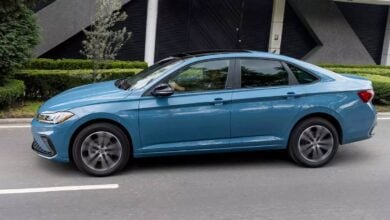 MDP Volkswagen Jetta 2027 perfil El Volkswagen Jetta 2027: Un nuevo estándar en México con motor turbo eficiente