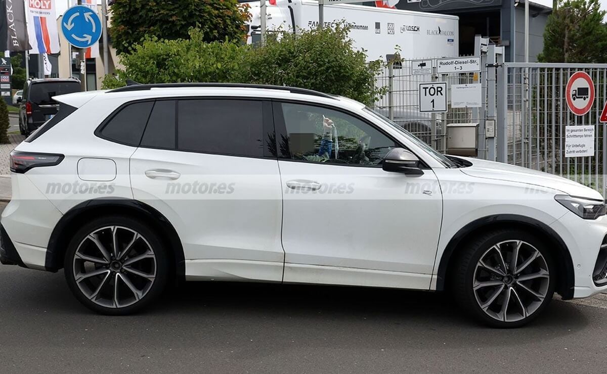 El Nuevo Volkswagen Tiguan R 2027: Potencia y Estilo En Un Solo SUV MDP Volkswagen Tiguan R perfil El Nuevo Volkswagen Tiguan R 2027: Potencia y Estilo En Un Solo SUV