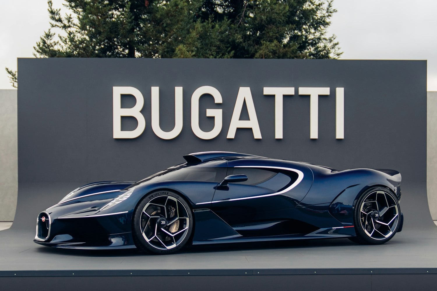 MDP bugatti destrier debut en the quail 1 Bugatti Destrier: El Nuevo Icono de Velocidad y Lujo Presentado en The Quail