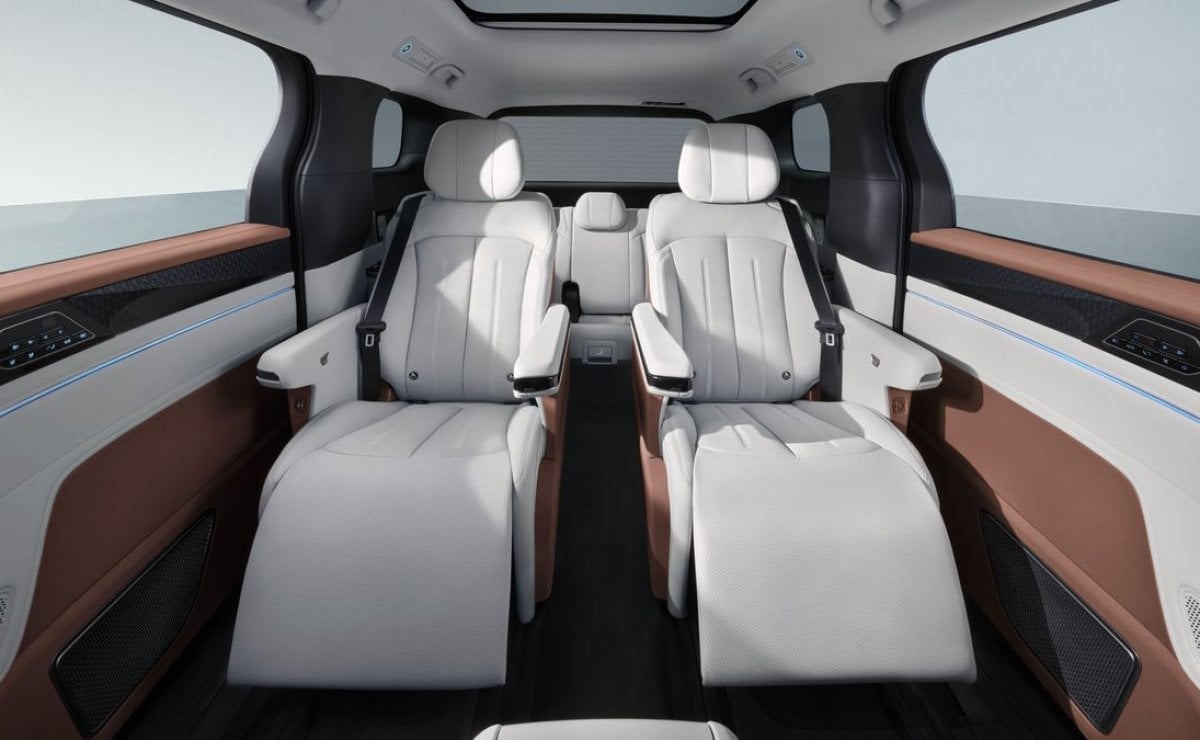 BYD M9: ¿El resurgimiento del monovolumen frente al auge de los SUVs? MDP byd m91 BYD M9: ¿El resurgimiento del monovolumen frente al auge de los SUVs?
