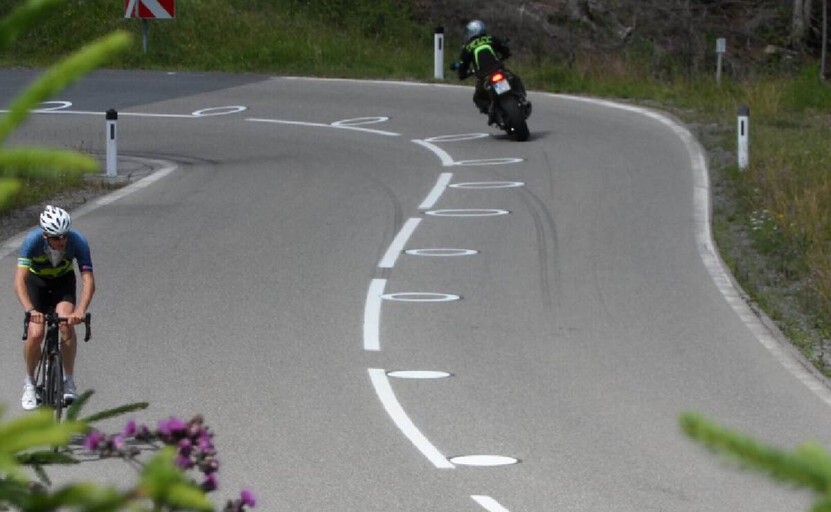 ¿Revolucionarán los Círculos Blancos la Seguridad Vial en España? MDP circulos blancos motos 1 ¿Revolucionarán los Círculos Blancos la Seguridad Vial en España?
