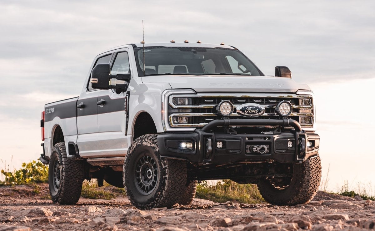 MDP ford super duty1 AEV Lanza el FX370: La Opción Ideal para Aventureros Sin Renunciar a la Confortabilidad de la F-250 y F-350
