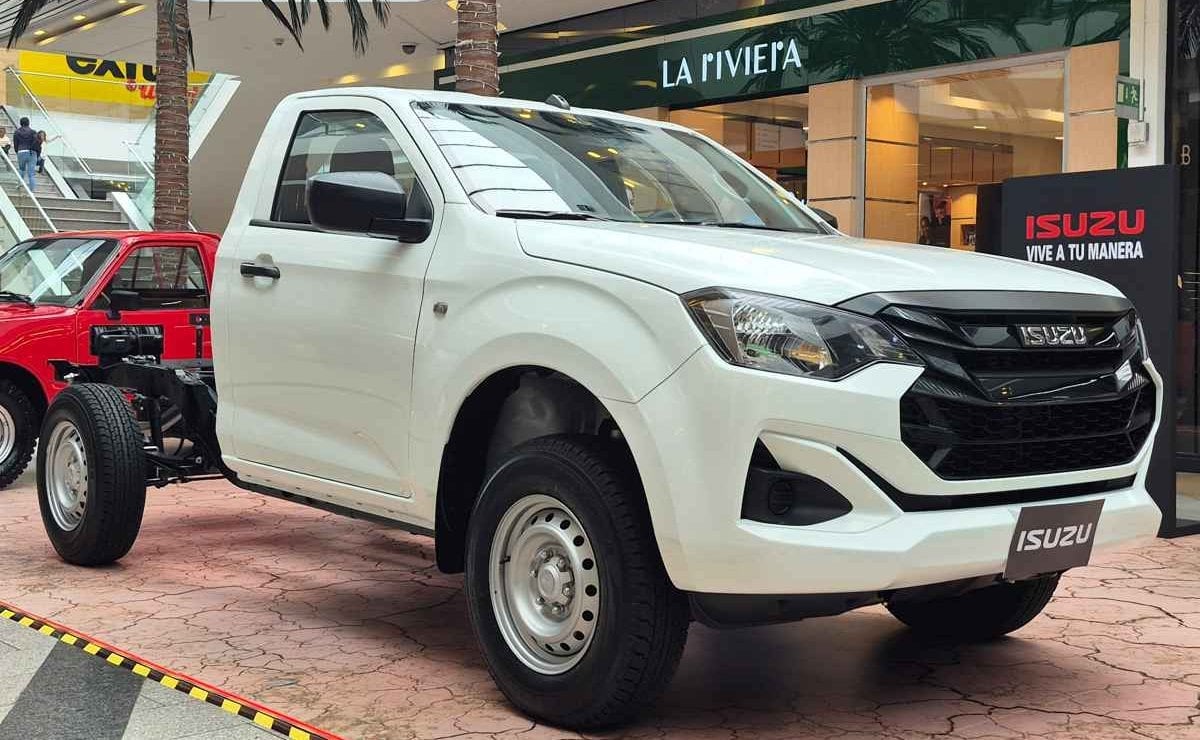 La Isuzu Pick Up se renueva en Colombia: Descubre las nuevas opciones Chasis y Cabina Simple MDP isuzu pick up2 La Isuzu Pick Up se renueva en Colombia: Descubre las nuevas opciones Chasis y Cabina Simple