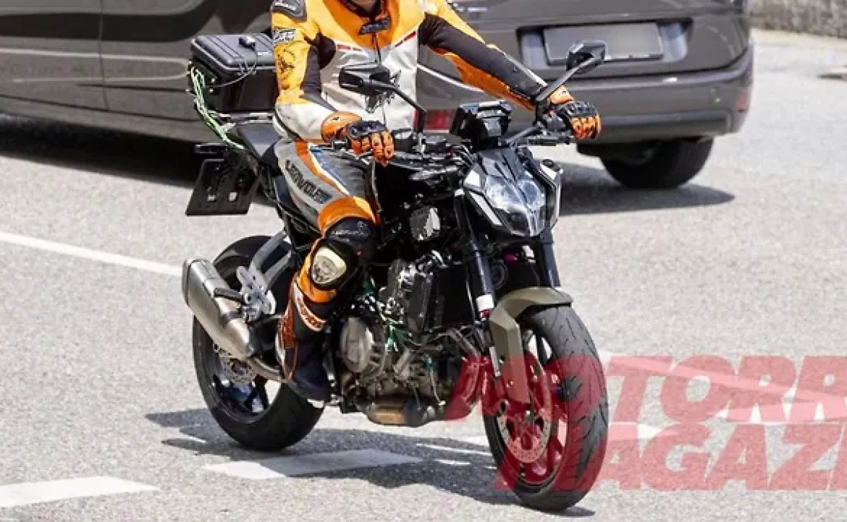 MDP ktm 490 duke2 1 La KTM 490 Duke: ¿El Nuevo Estándar en Motociclismo Urbano?