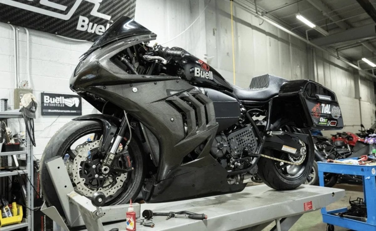 La Impresionante Debut de la Buell Turbo: Un Primer Glance al Futuro de la Velocidad MDP moto buell leviathan 400cv1 La Impresionante Debut de la Buell Turbo: Un Primer Glance al Futuro de la Velocidad