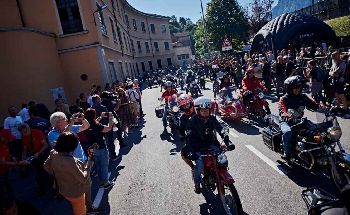Descubre las GMG 2026: La nueva era de las motocicletas en Mandello del Lario MDP moto guzzi 105 anos 1 Descubre las GMG 2026: La nueva era de las motocicletas en Mandello del Lario