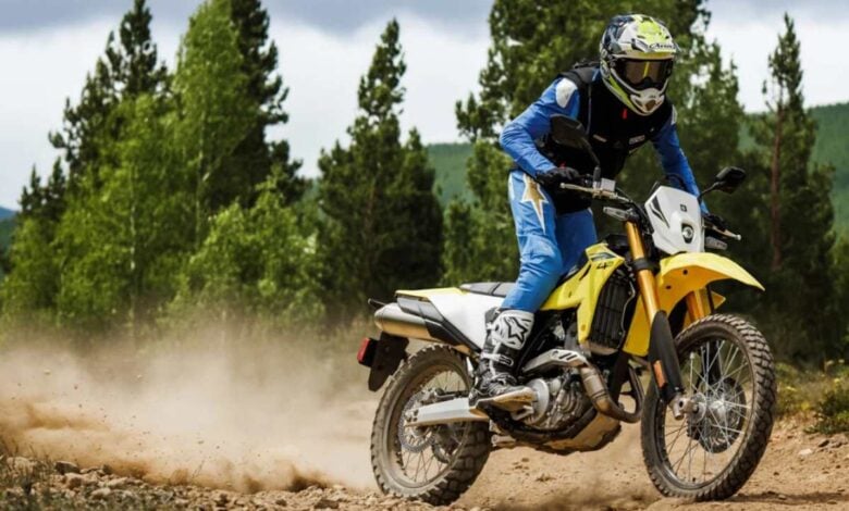 Suzuki DR-Z4S: ¿La moto que revolucionará el mercado uruguayo? MDP suzuki dr z4s lanzamiento 2 Suzuki DR-Z4S: ¿La moto que revolucionará el mercado uruguayo?