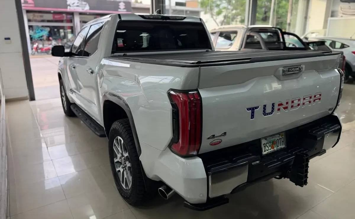 MDP toyota tundra3 Toyota Tundra: El Gigante Americano que Desafía a los Clásicos del Asfalto