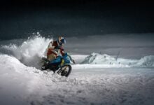 MDP yamaha deus nieve4 Yamaha y Deus Ex Machina: La Fusión Perfecta Sobre Hielo en el Deus Swank Rally