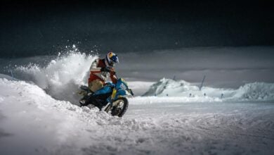 Yamaha y Deus Ex Machina: La Fusión Perfecta Sobre Hielo en el Deus Swank Rally MDP yamaha deus nieve4 Yamaha y Deus Ex Machina: La Fusión Perfecta Sobre Hielo en el Deus Swank Rally