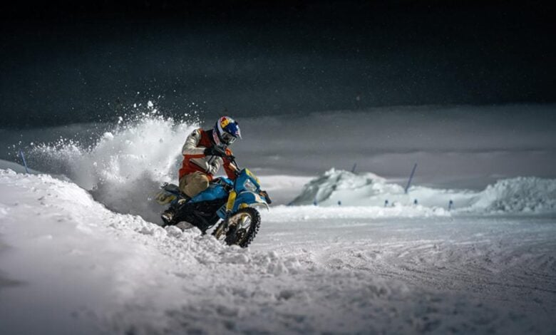 Yamaha y Deus Ex Machina: La Fusión Perfecta Sobre Hielo en el Deus Swank Rally MDP yamaha deus nieve4 Yamaha y Deus Ex Machina: La Fusión Perfecta Sobre Hielo en el Deus Swank Rally