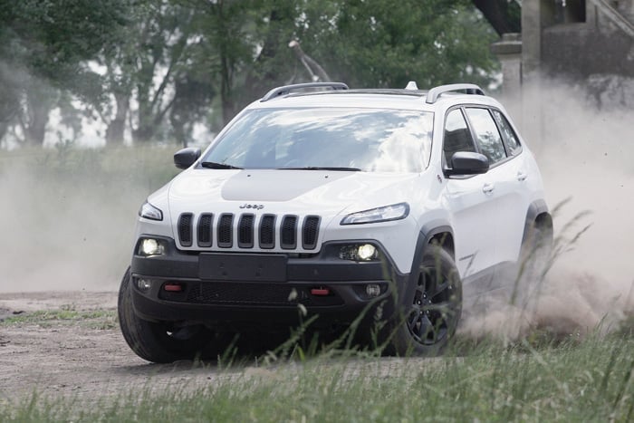 MDP Apertura 2 El Grand Cherokee WJ 2002: Un Gigante de Una Tonelada Listo para el Desafío off-road