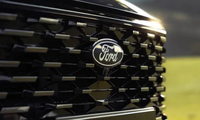 El Renacer del Ford Mondeo 2026: Innovación y Versatilidad en el Mercado Global MDP Ford Taurus 2026 teaser El Renacer del Ford Mondeo 2026: Innovación y Versatilidad en el Mercado Global