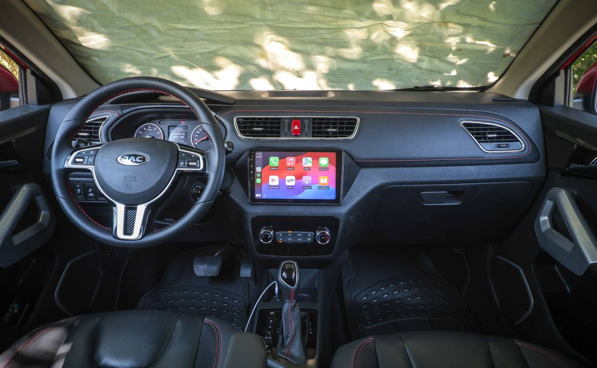 MDP JAC JS2 interior JAC JS2: ¿El SUV Compacto Más Accesible del Año?