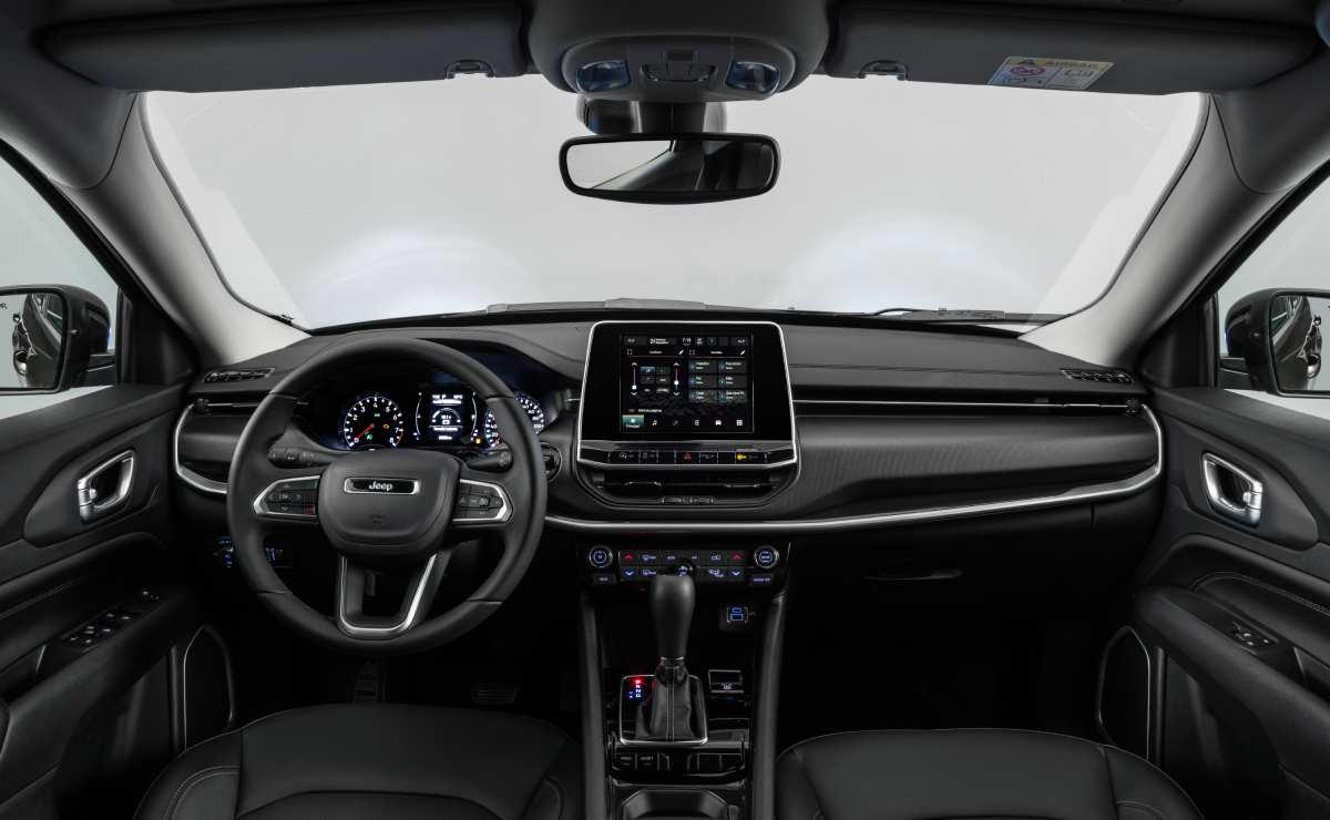 Jeep Compass Sport 2026: ¿La SUV más accesible y completa del mercado? MDP Jeep Compass Sport 2 Jeep Compass Sport 2026: ¿La SUV más accesible y completa del mercado?