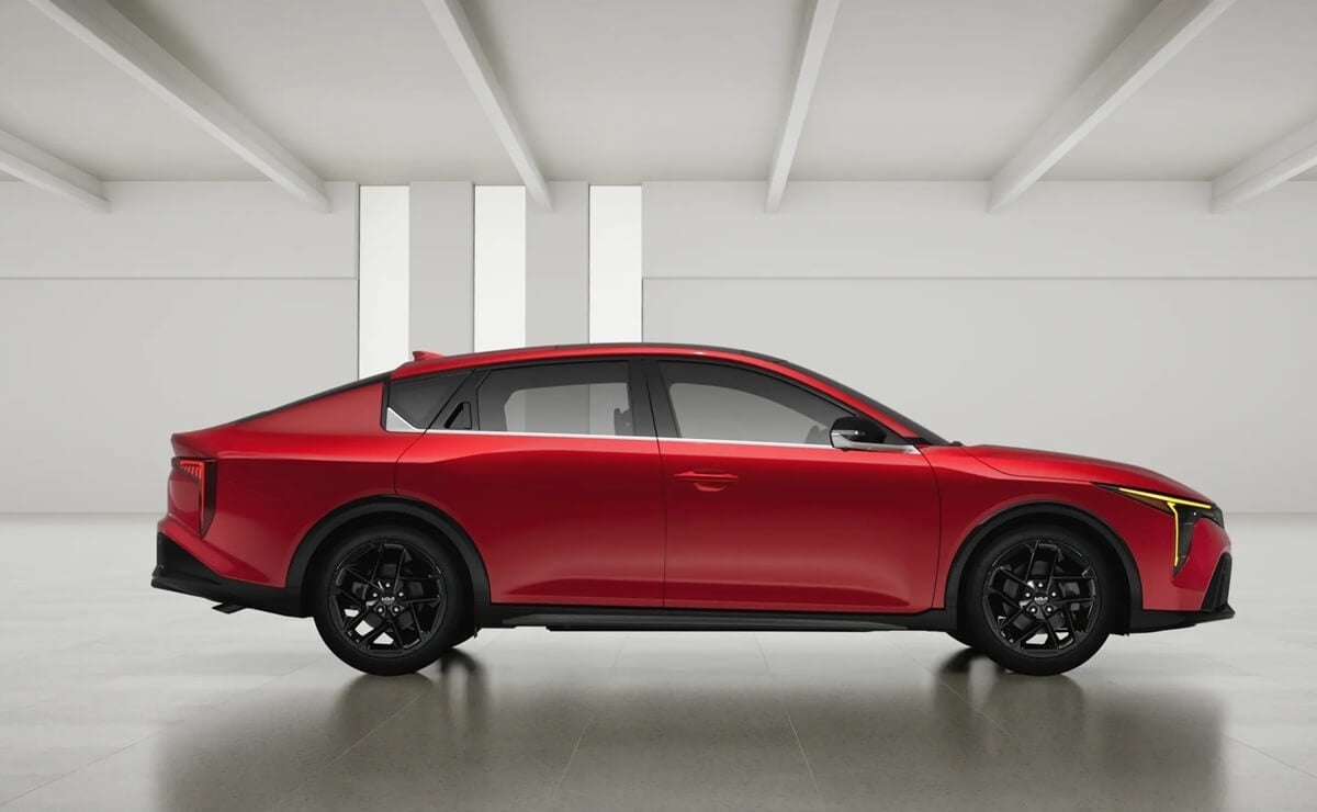 ¿Puede el Kia K4 Revolucionar el Mercado de los Sedanes en México? MDP Kia K4 sedan perfil ¿Puede el Kia K4 Revolucionar el Mercado de los Sedanes en México?