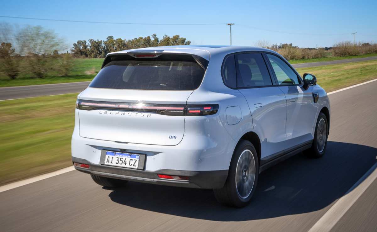 MDP Leapmotor B10 3 Leapmotor B10 REEV: La revolución en eficiencia energética llega a las calles