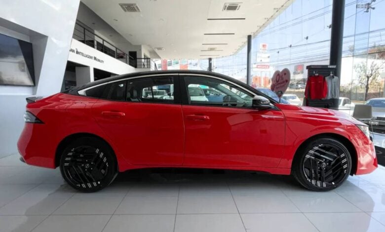 ¿Es el Nissan Sentra 2027 el sedán que estábamos esperando? MDP Nuevo Nissan Sentra perfil 5 ¿Es el Nissan Sentra 2027 el sedán que estábamos esperando?