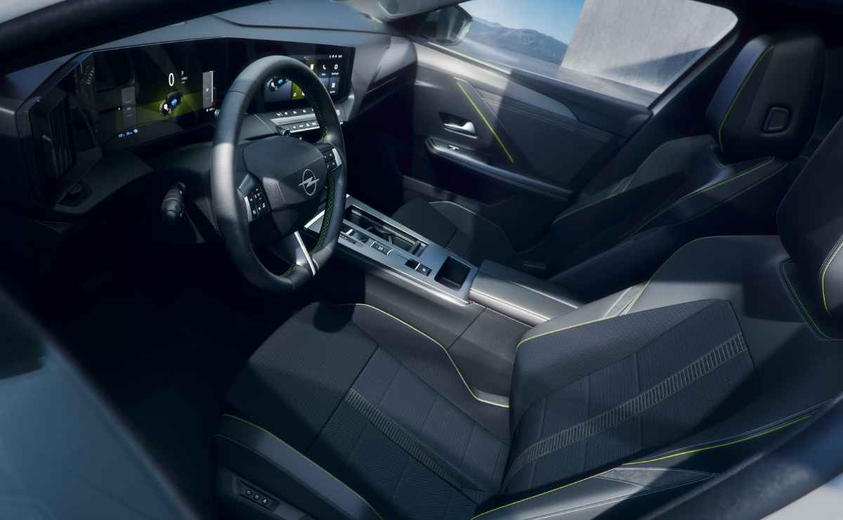 MDP Opel Astra GSE 3 Opel Astra GSE Line: Innovación y Estilo Deportivo Desenmascarados en París 2026