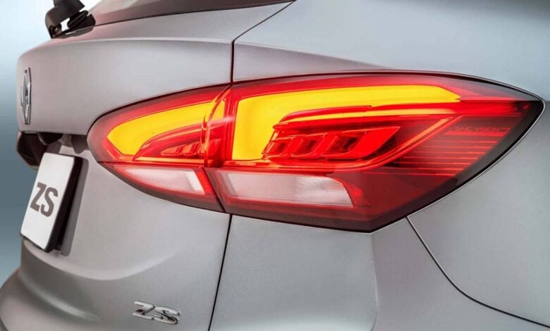 MG ZS: La llegada de las versiones nafteras que prometen revolucionar el mercado argentino MDP SUV MG ZS Naftero Luxury faro MG ZS: La llegada de las versiones nafteras que prometen revolucionar el mercado argentino