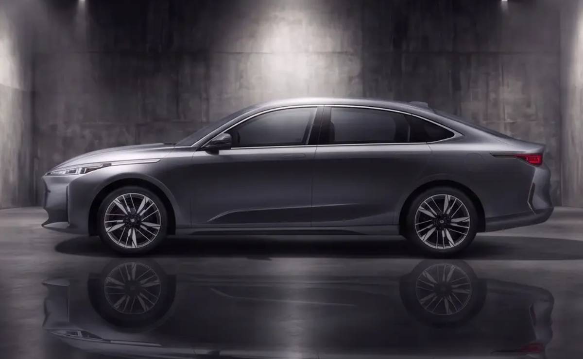 ¿Cómo Se Compara el BAIC X55 Frente a un Formentor en el Mercado Actual? MDP Sedan Changan Eado Plus perfil 1 ¿Cómo Se Compara el BAIC X55 Frente a un Formentor en el Mercado Actual?