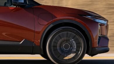 MDP Toyota C HR de 338 CV Toyota C-HR 2027: La Nueva Joya del Segmento SUV Compacto con 338 CV y Dos Motores Eléctricos