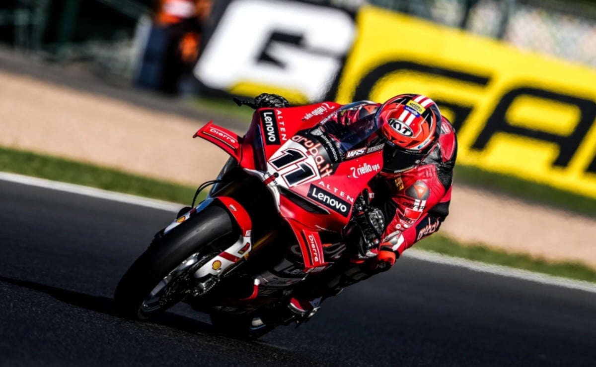 La Estrategia en la Superpole Race: El Arte de Preparar el Camino en el Mundo del Automovilismo MDP bulega lidera la pr ctica del viernes en 1200x740 1 La Estrategia en la Superpole Race: El Arte de Preparar el Camino en el Mundo del Automovilismo